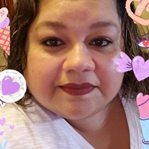 Meet your Posher, Moni